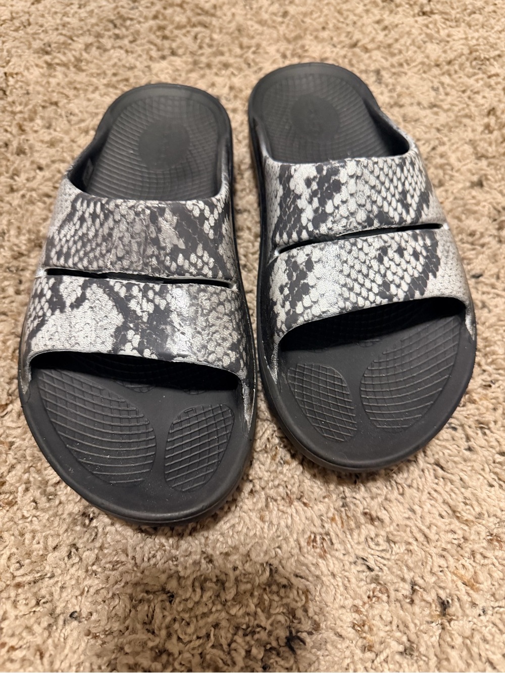 OOFOS Black & White Snake-Print Slide Sandals